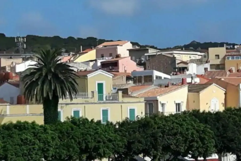 Residenza Le Scalette - Appartamento Piano Terra Con Affaccio Primo Piano Carloforte