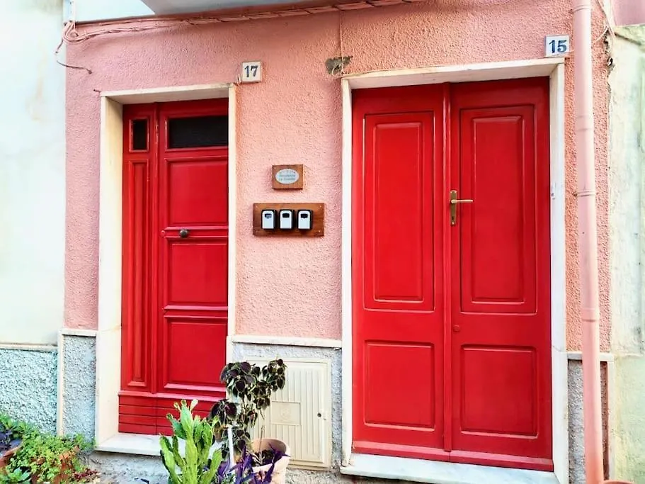 Residenza Le Scalette - Appartamento Piano Terra Con Affaccio Primo Piano Carloforte