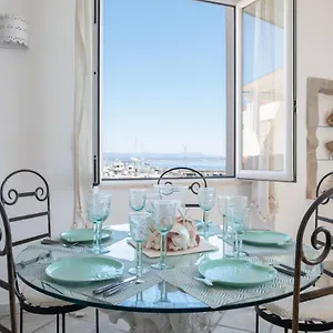 Appartamento ⭑ ⭑ ⭑ ⭑ ⭑ Jewel On The Seafront Promenade, Carloforte (Isola di San Pietro)